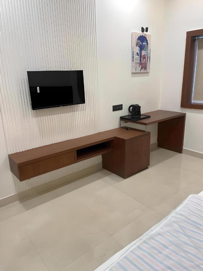 The Kedar Resort Mathura Bagian luar foto