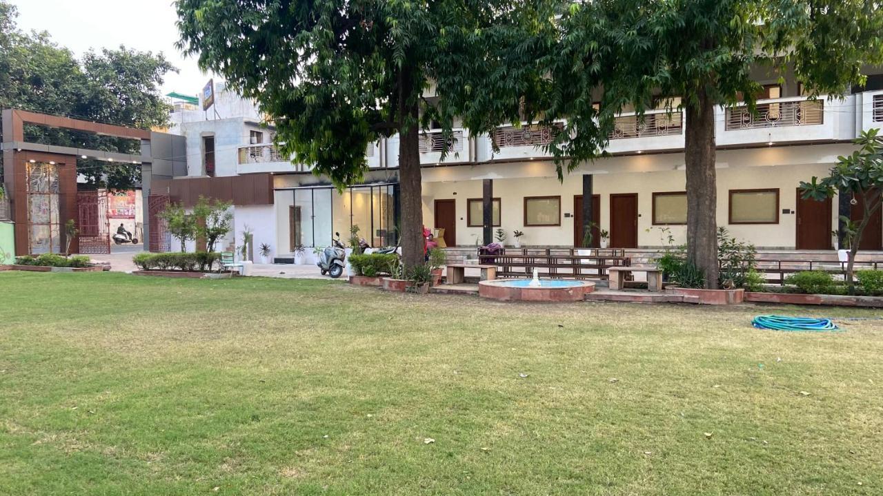 The Kedar Resort Mathura Bagian luar foto