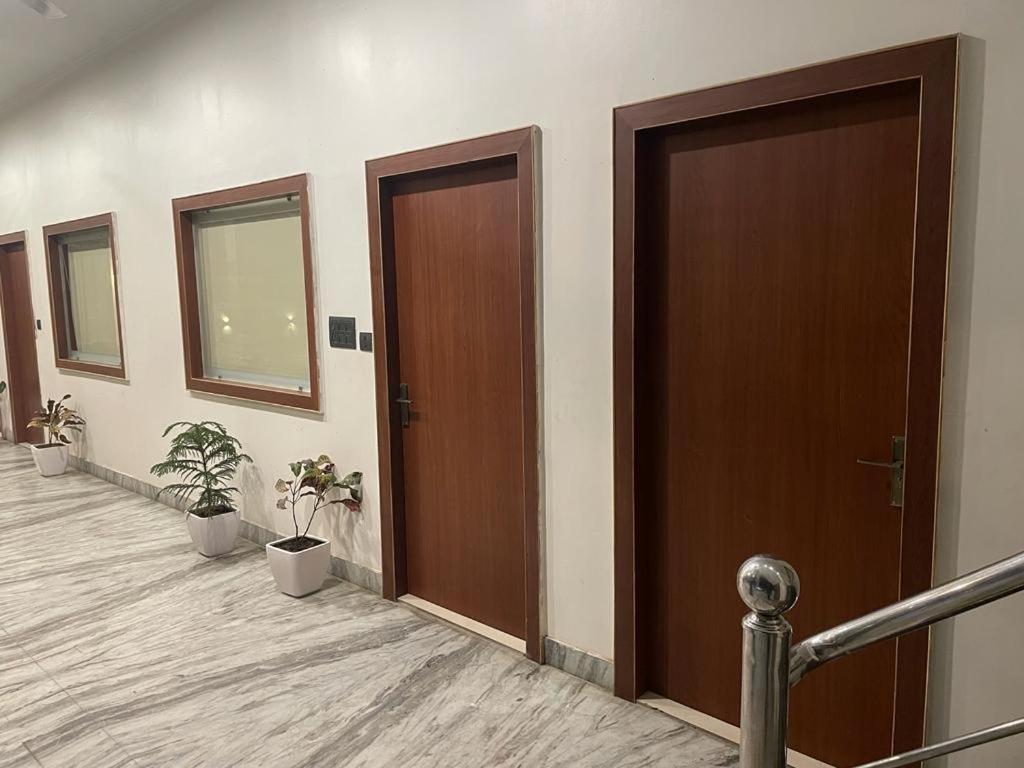 The Kedar Resort Mathura Bagian luar foto